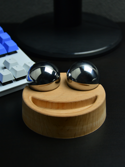 Подарок Смайлик на подставке Unevix Гантань Шары антистресс Баодинг