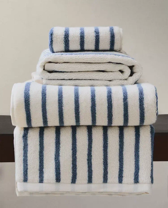 ZARA HOME БАННОЕ ПОЛОТЕНЦЕ В ПОЛОСКУ, СИНИЙ