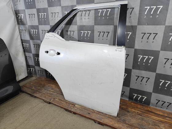 Дверь задняя правая Toyota Fortuner 2 15-нв Б/У Оригинал 67003KK030