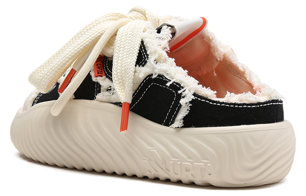 URTA Paramecium Series "Half Black" Dopamine Dressing Stylish Skateboarding Shoes Women"s Black