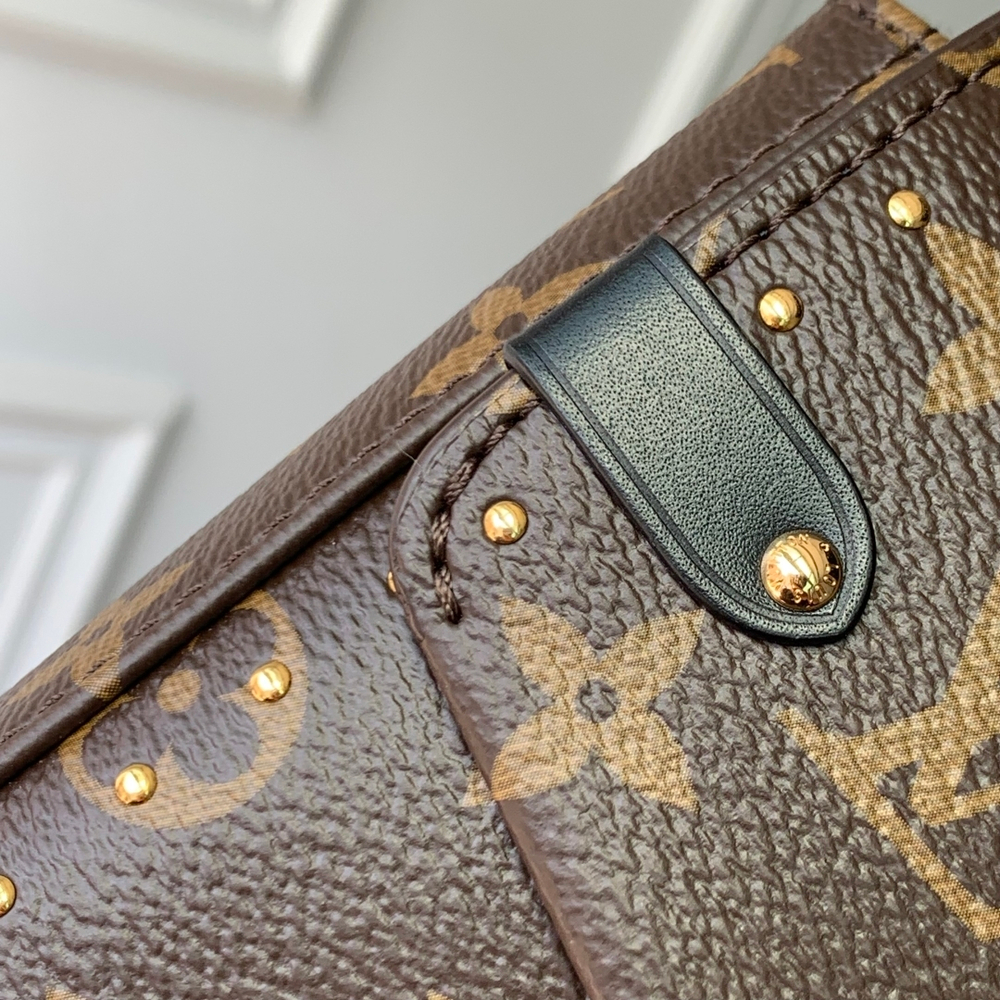 Louis Vuitton Trunkie Bag