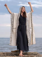 Накидка с капюшоном и орнаментом Аяуаска