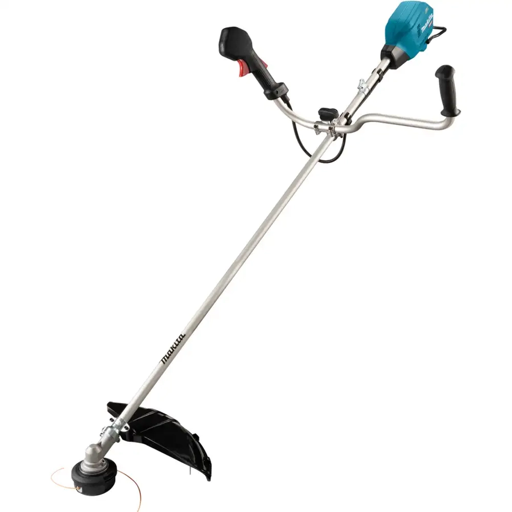 Аккумуляторная мотокоса Makita UR006GZ06