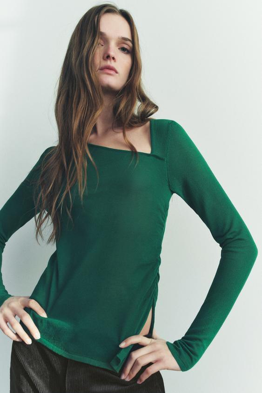 ZARA ТРИКОТАЖНЫЙ ТОП СО СБОРКАМИ ПО БОКАМ, ЗЕЛЕНЫЙ