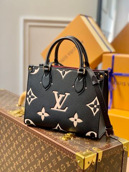 Louis Vuitton Onthego PM