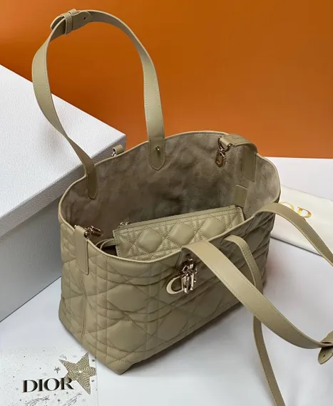 Сумка Dior Toujours, бежевый