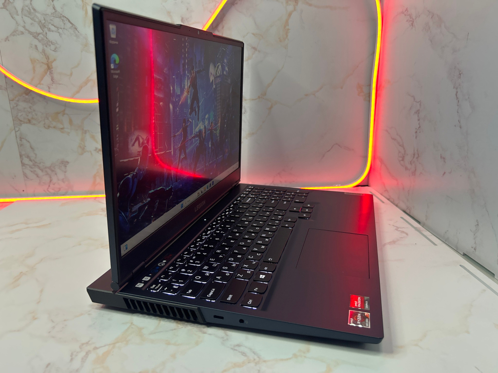 Ноутбук Lenovo Legion 5 15ACH6H (82JU005ERK) 15.6"/AMD Ryzen 7 5800H/RAM 16GB/SSD 1024GB/GeForce RTX 3070 8GB/1920*1080/IPS 165Hz/DOS/Подсветка кл-ры: LED/черный