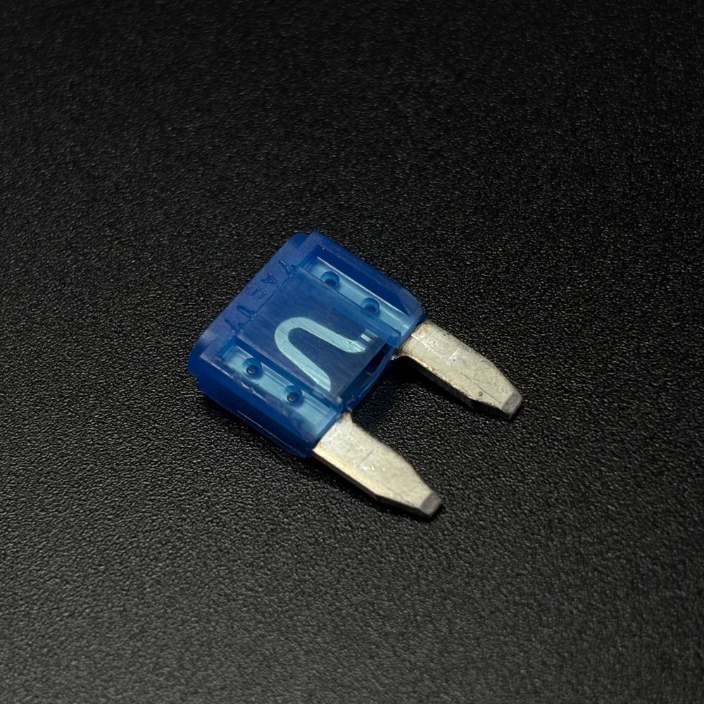 Предохранитель 15А FUSE-15 AMP @5 (Quicksilver)