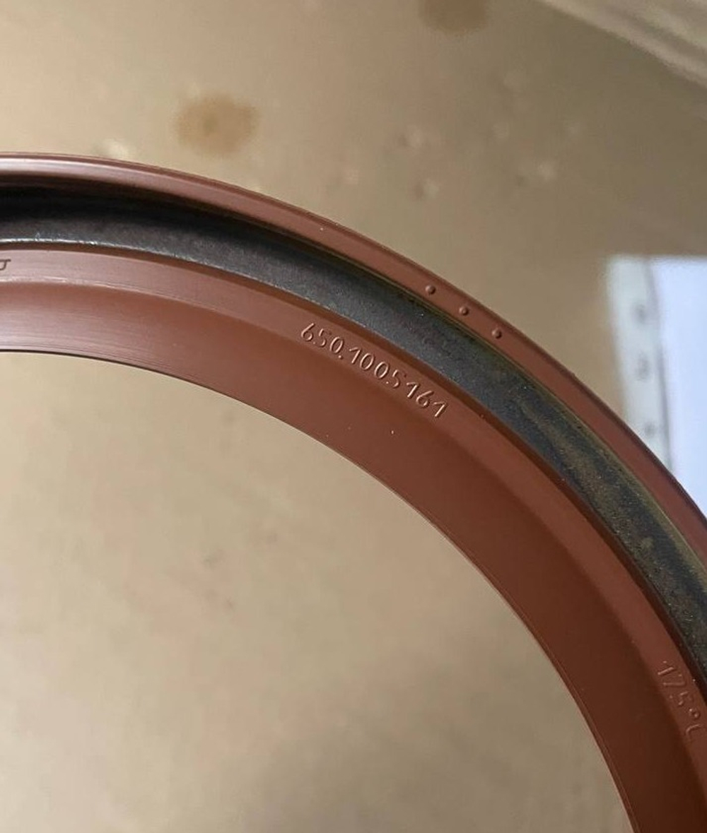 650.1005161 Манжета вала коленчатого задняя