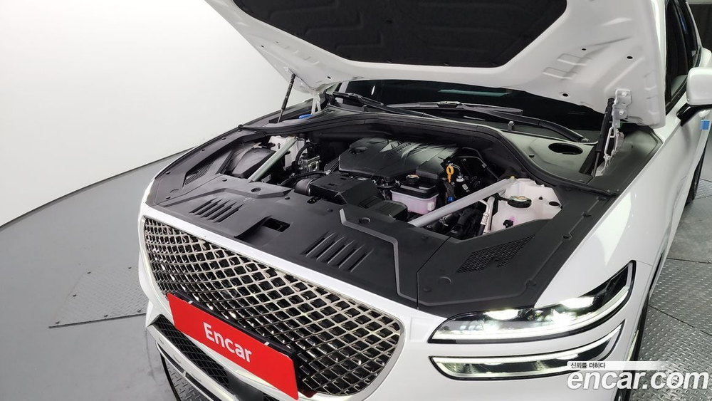 Genesis GV70 2.5T Бензин 2WD (03.2023)