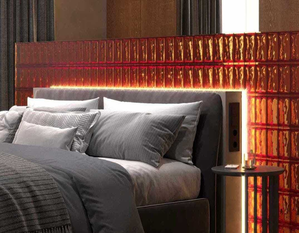 Фото Стеклоблок половинка оранжевый окрашенный изнутри  Vitrablok  19х9х8см.  в интерьере