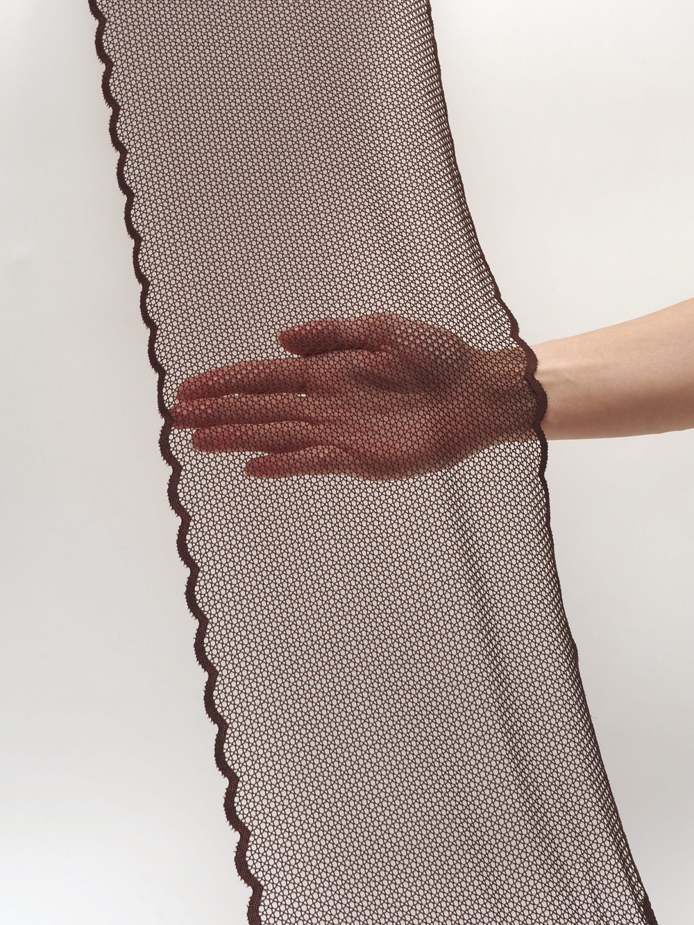 Эластичное кружево шоколад крупная ячейка ширина 20 см