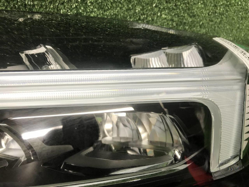Фара левая Volvo XC60 2 (2017-2021) LED