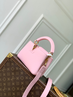 Louis Vuitton Capucines Mini