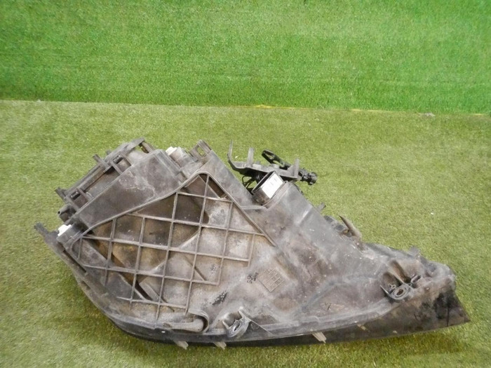 Фара левая VW Touareg 2 (2014-2018) ксенон