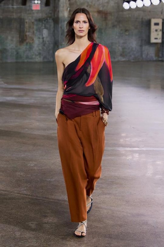 ZARA БРЮКИ С ЗАЩИПАМИ — ZW COLLECTION, КОРИЧНЕВЫЙ
