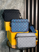 Сумка-мессенджер Louis Vuitton