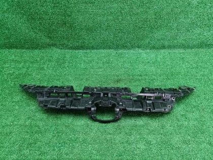 Кронштейн решетки радиатора Toyota RAV4 XA50 18-нв