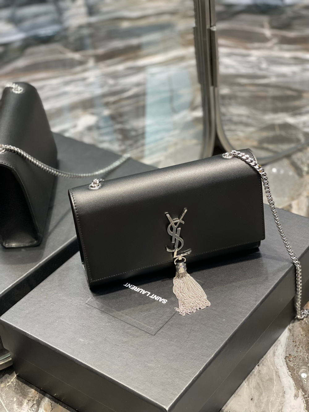Saint Laurent Kate Medium Bag 24 cm