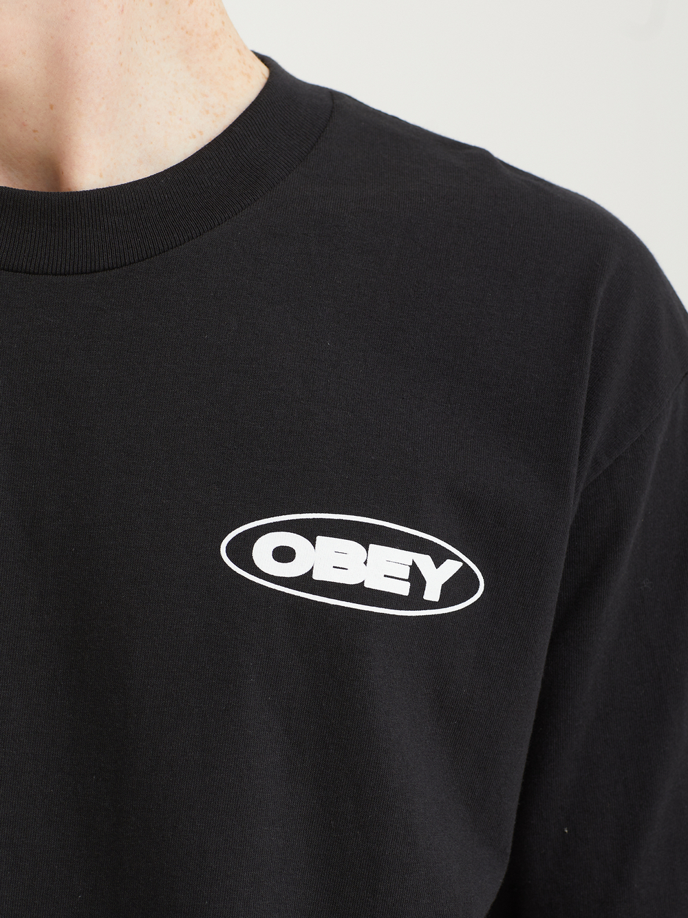Мужская Футболка Obey Global Impact