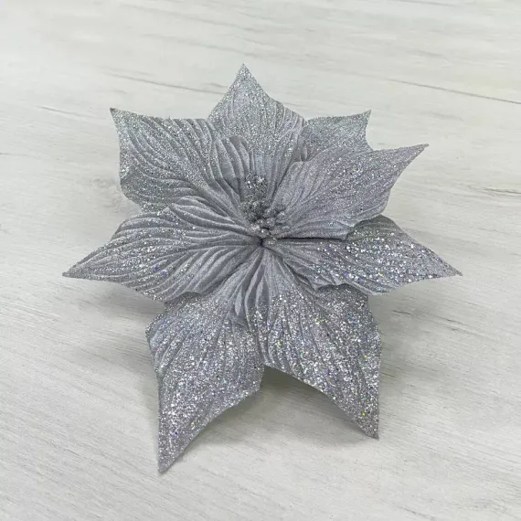 Декоративный цветок Пуансеттия 30 см., серебро с блестками, на клипсе, Christmas DeLuxe (87135)