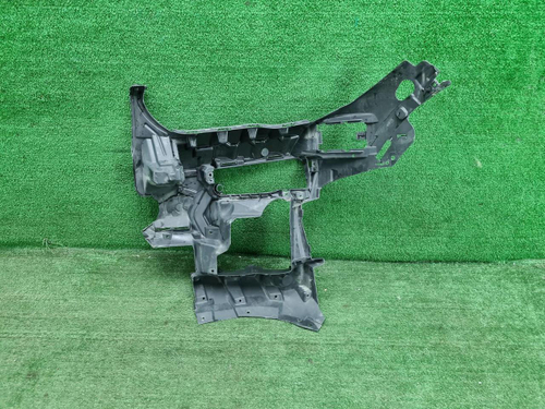 Кронштейн переднего бампера BMW X5 G05 (18-23)