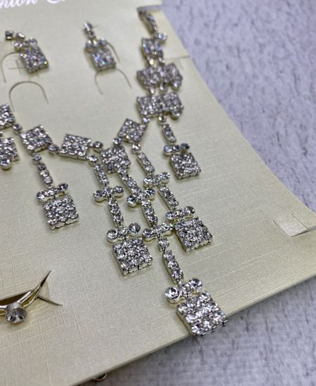 Комплект украшений,4 предмета