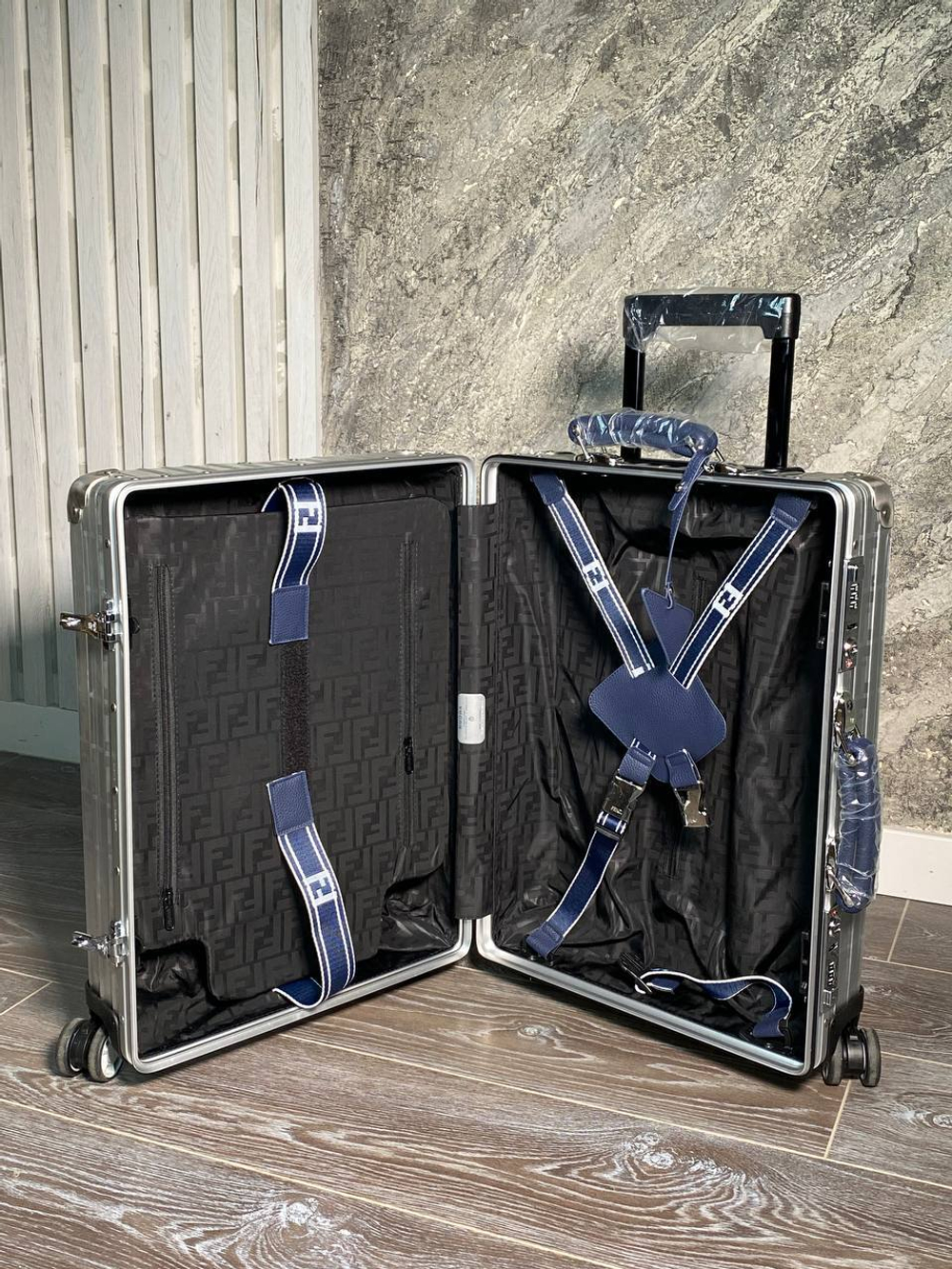 Чемодан Rimowa