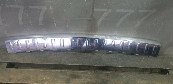 Накладка заднего бампера Mercedes GL (X166) 12-16 Б/У Оригинал A1668840190