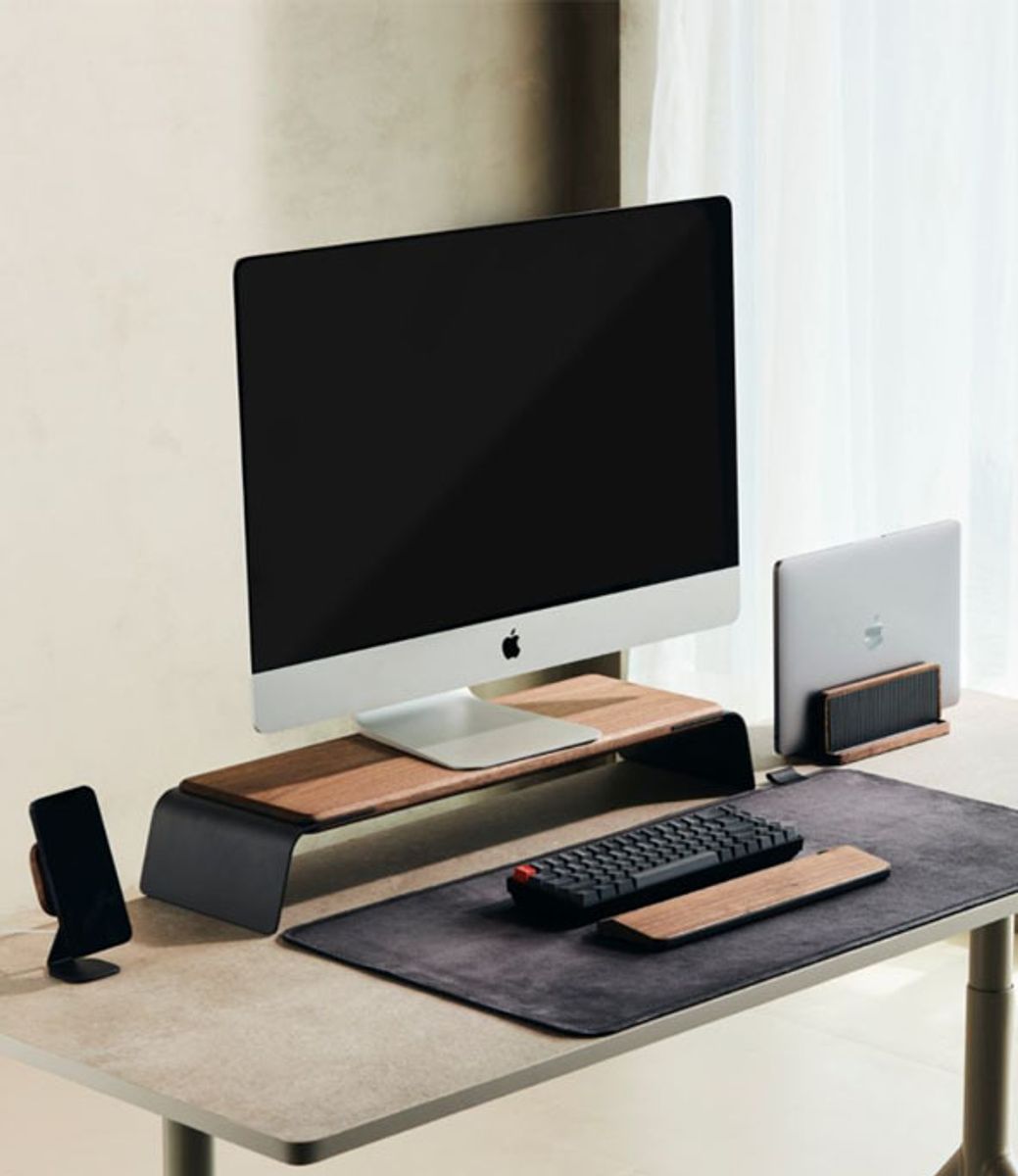NOOE Soar Aged Walnut — подставка для монитора