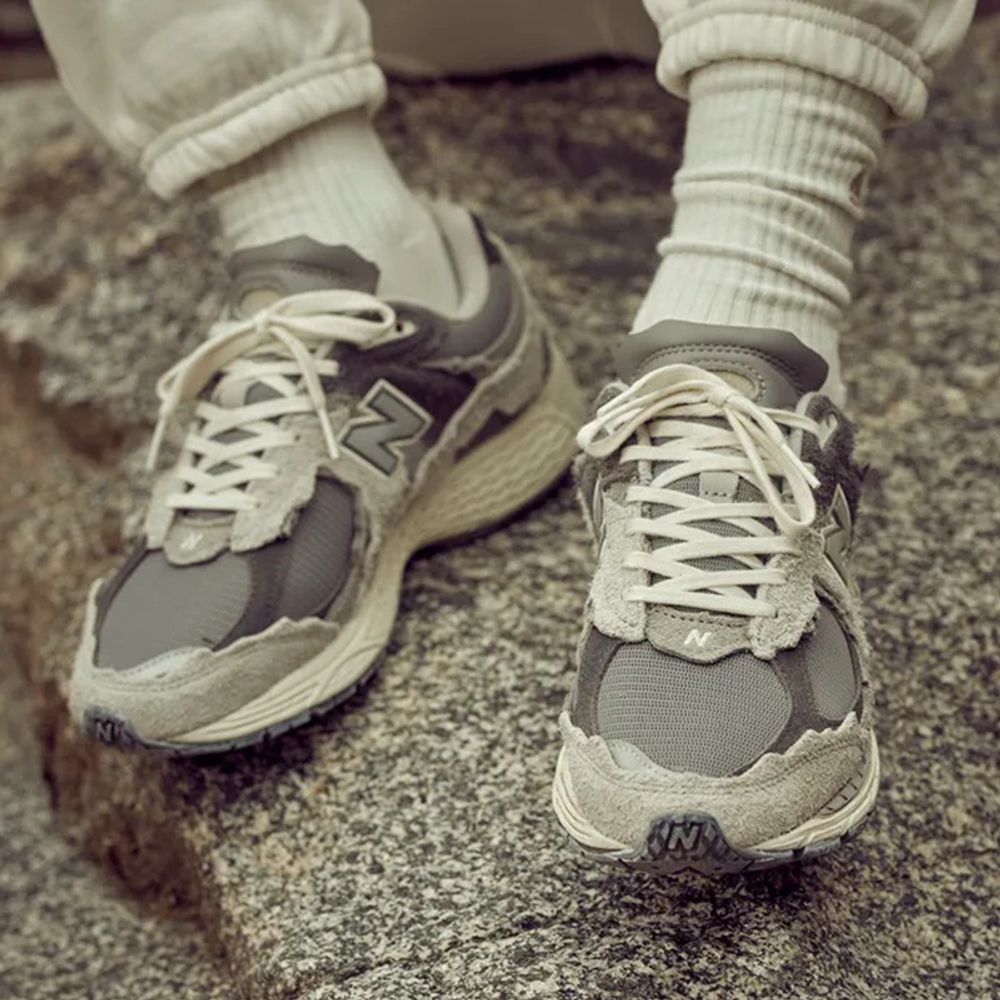 New Balance 2002R Lace-Up Sneakers