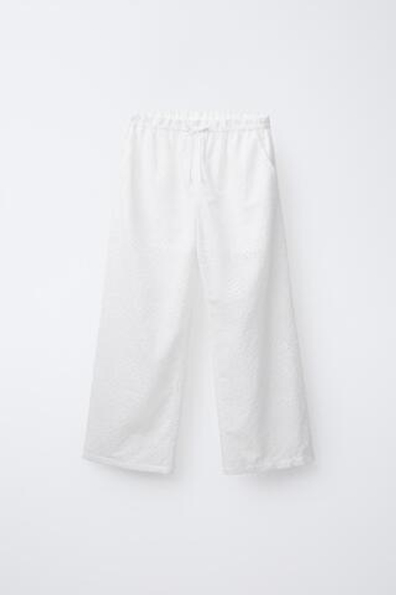 ZARA БРЮКИ С ВЫШИВКОЙ ПРЯМОГО КРОЯ, БЕЛЫЙ