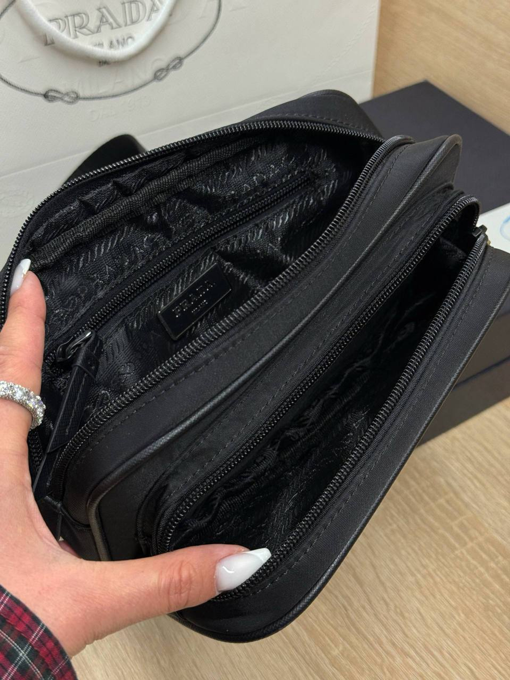 Поясная сумка Prada