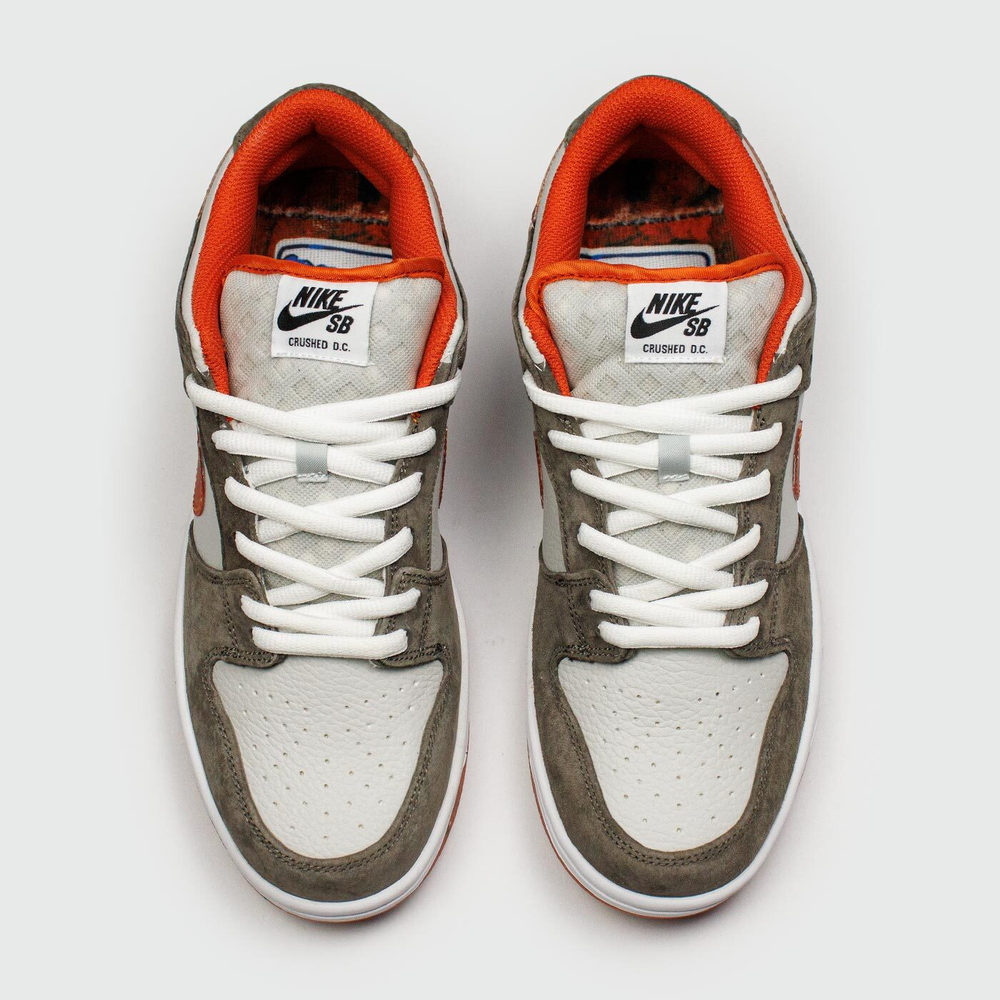 Кроссовки Nike SB Dunk Low x Crushed DC Skate Shop