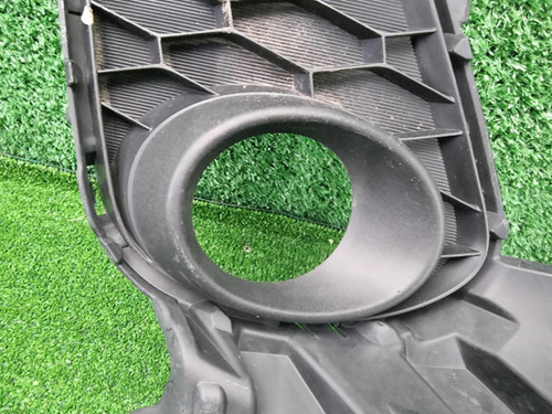 Накладка ПТФ правая Mazda 3 BL (2011-2013)