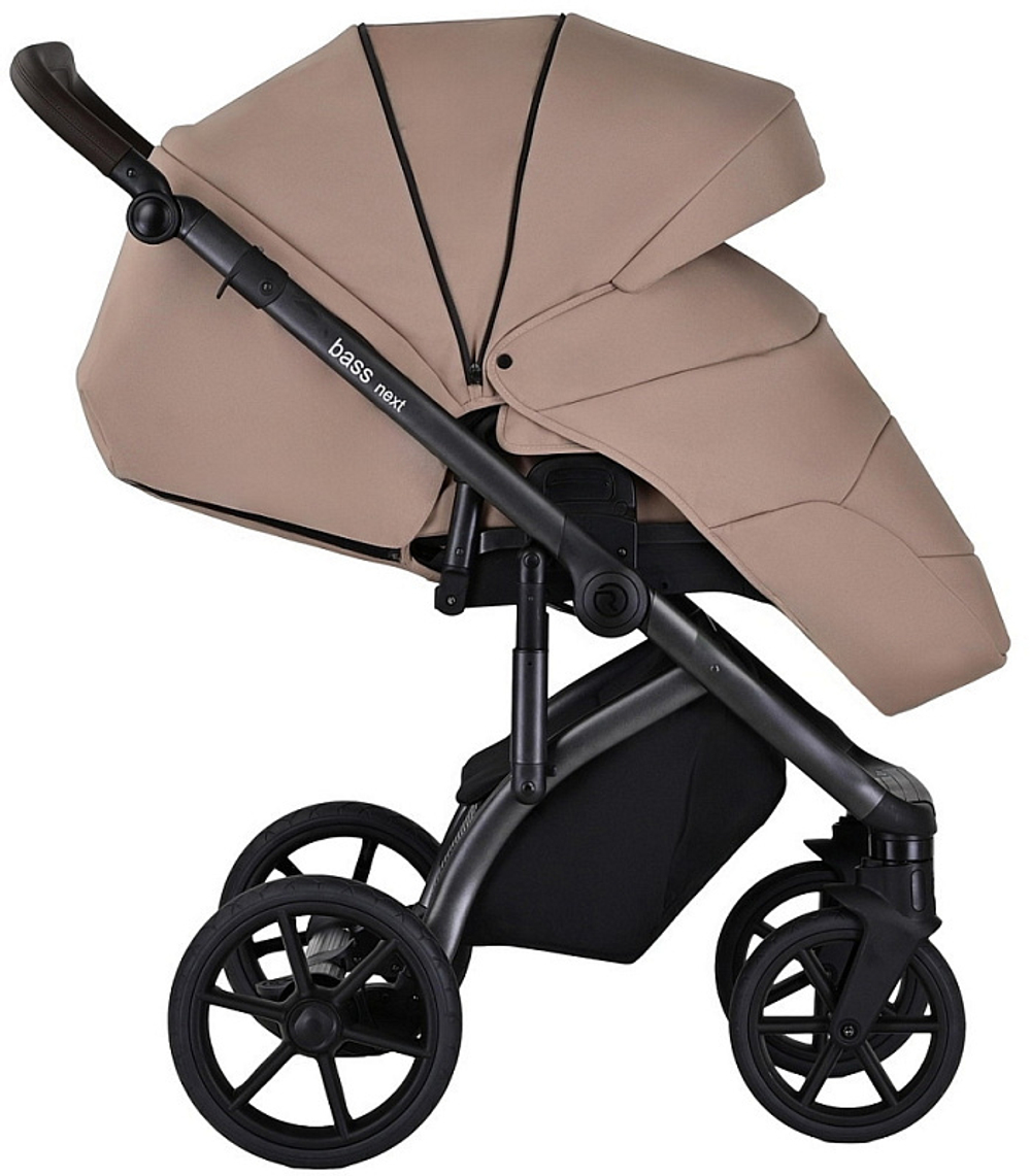 Детская коляска Roan Bass Next 3 в 1 с автокреслом Avionaut Silver Black RN233/1 Amber Black