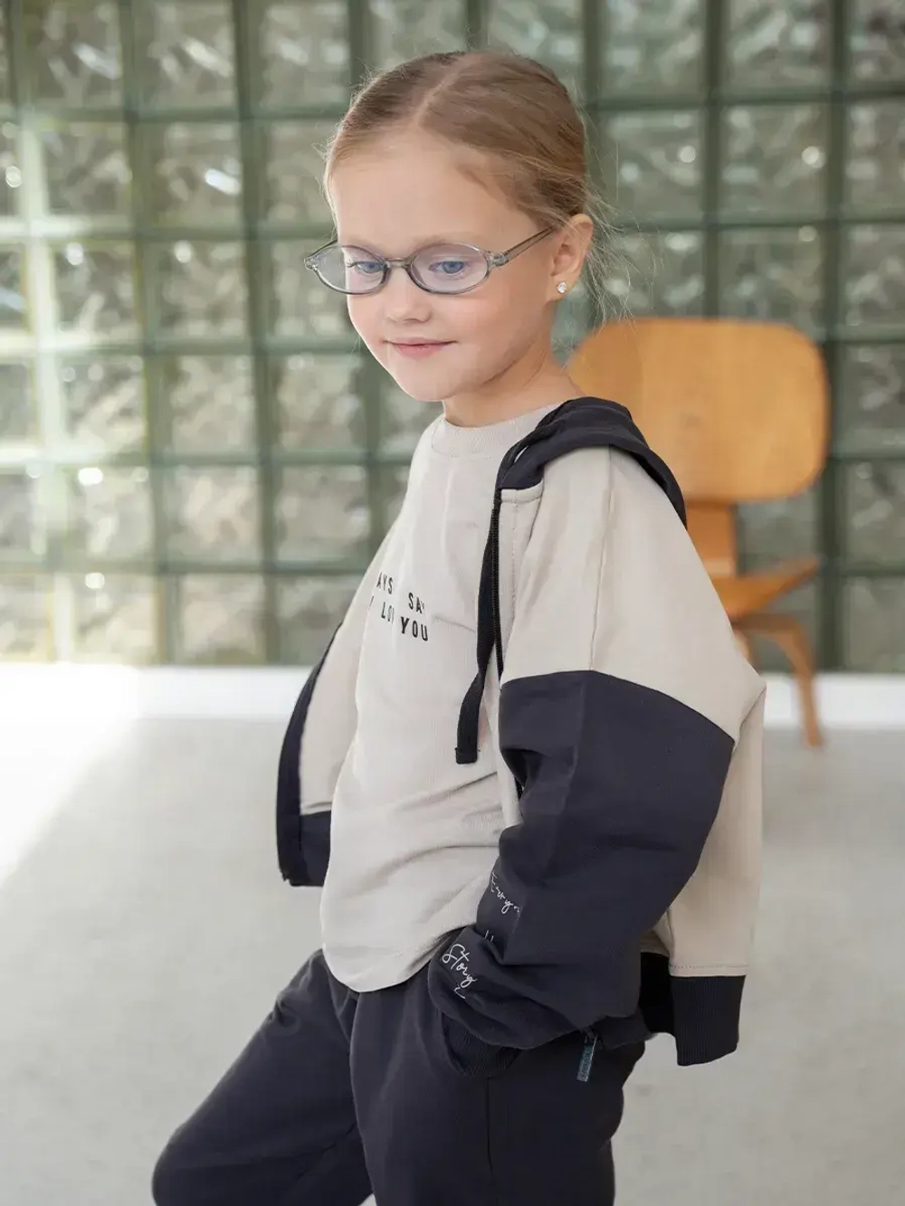 Спортивный костюм для девочки в школу