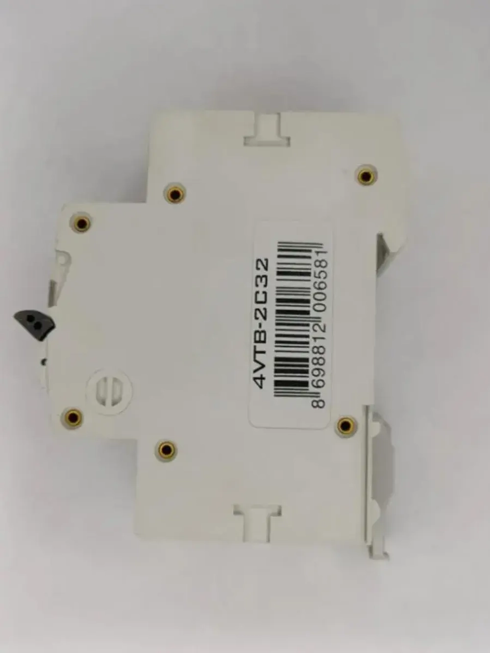 Автоматический выключатель VIKO 2P 32а тип C