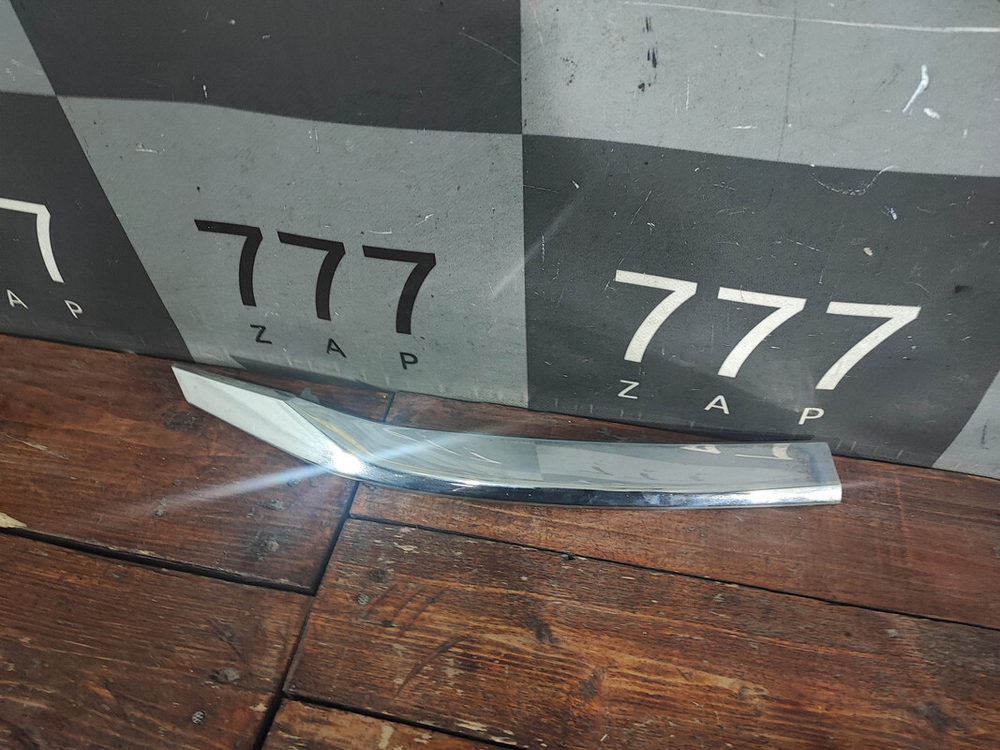 Молдинг решетки радиатора правый Honda CR-V 4 (RE, RM) 14-18 Б/У Оригинал 71123T1VE010M1