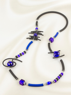 Колье Contrasto