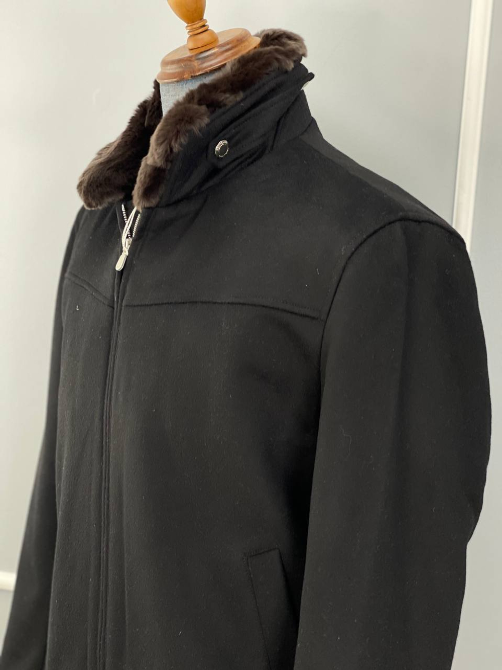 Кашемировая куртка Brunello Cucinelli внутри с мехом