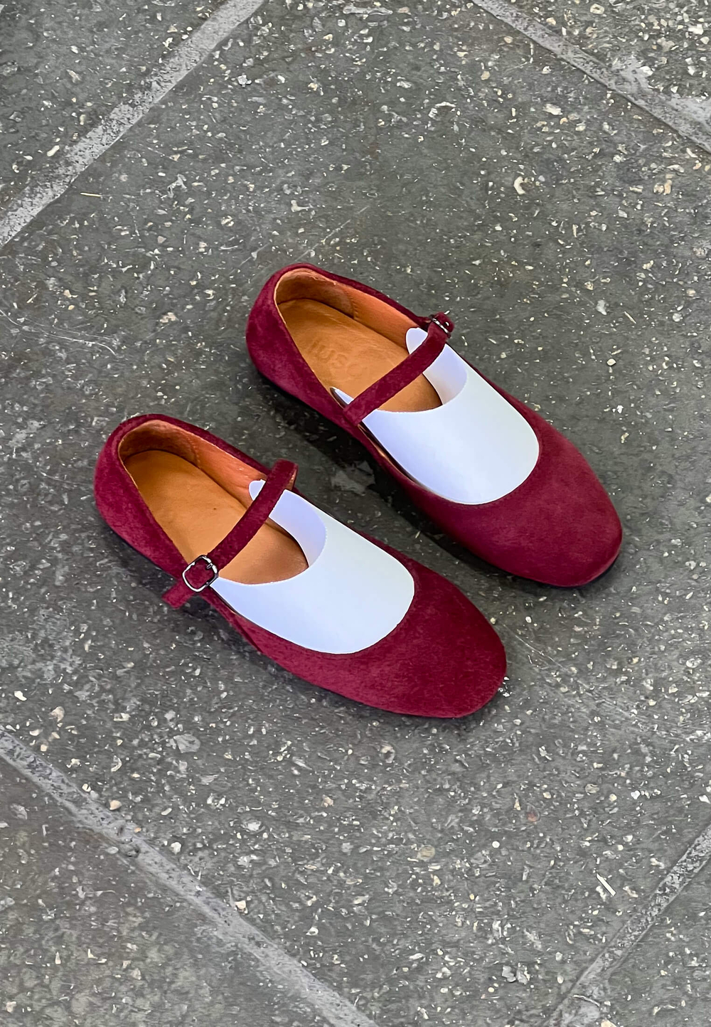 Mary Jane Round // Bordo // Suede