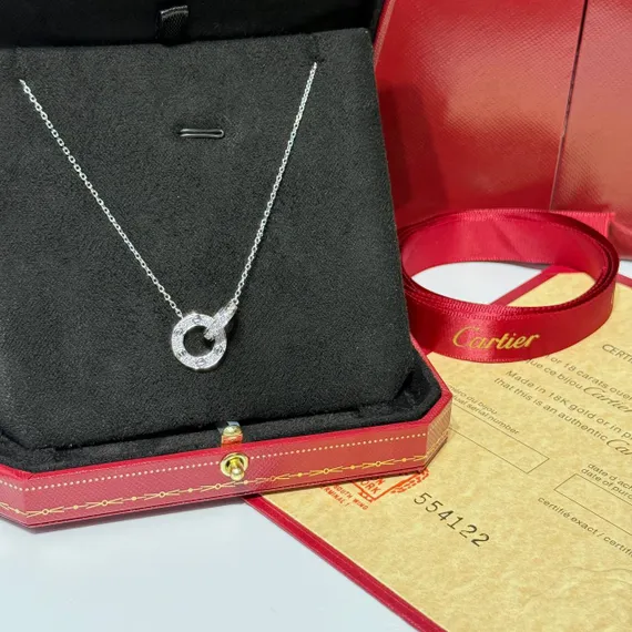 Колье Cartier Interlocking Love