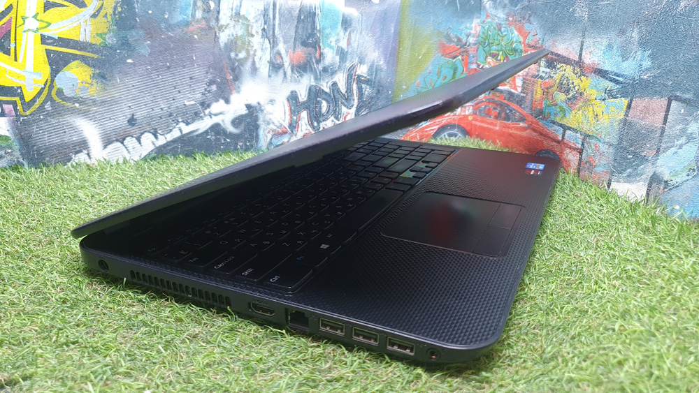 Ноутбук DELL i3/4Gb