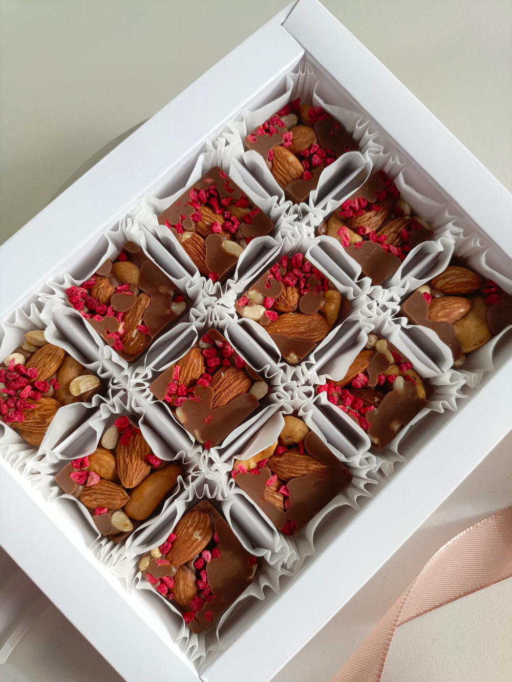 Конфеты ручной работы с орехами