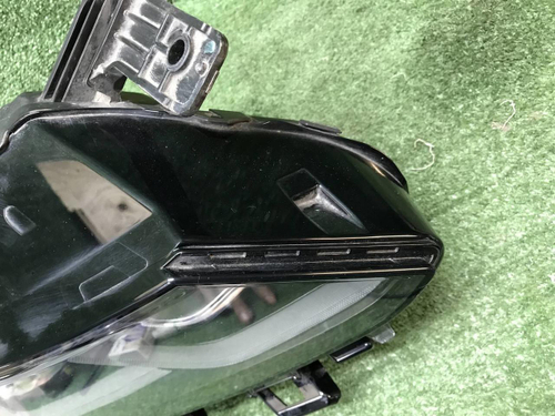 Фара правая Geely Coolray (2019-2024) LED