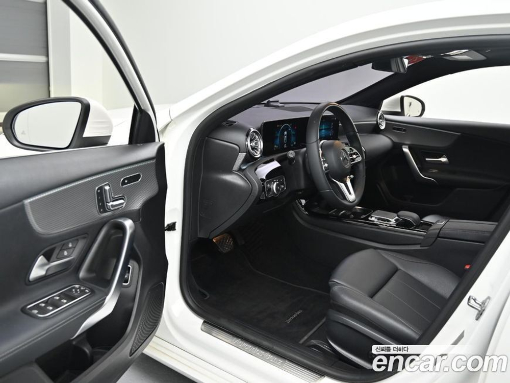 Mercedes-Benz A-Class W177 A220 Sedan (08.2020)