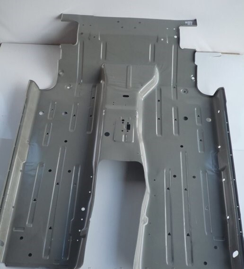 Днище /2121/ пола цельная (LADA)