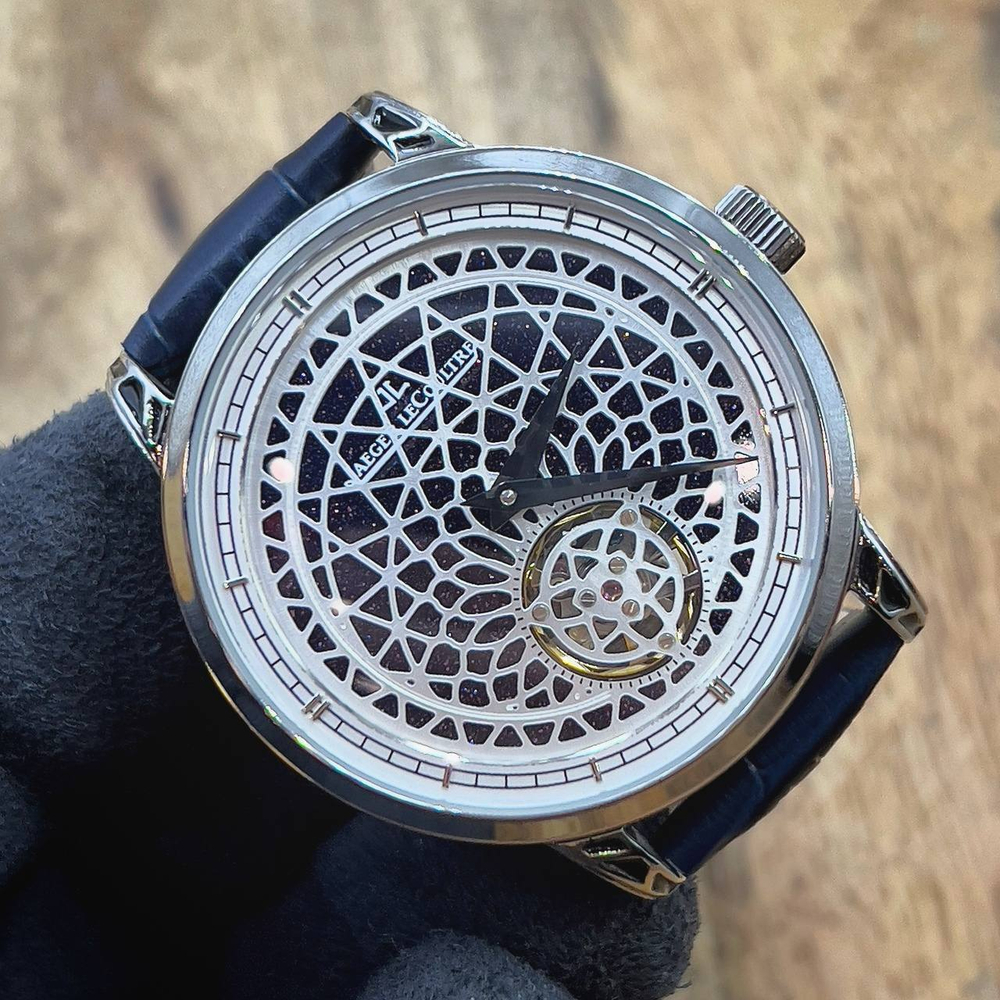 Часы Jaeger-LeCoultre