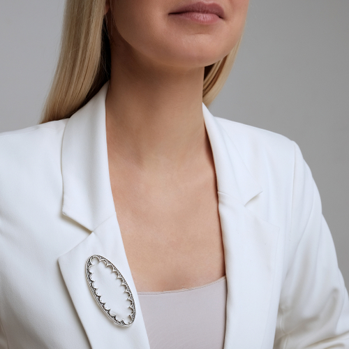 "Ауторе" брошь в серебряном покрытии из коллекции "Леди Агата" от Jenavi  с замком булавка